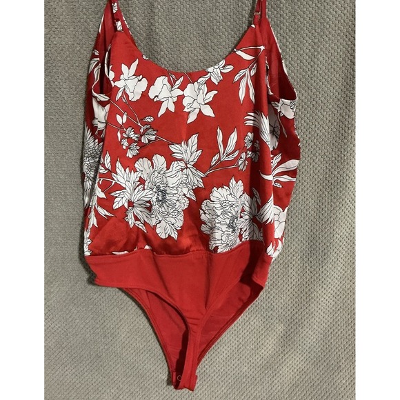 Express Women's LOT (1) Floral Thong Bodysuit & (1) Halter Coral Blouse Sz Small - Picture 3 of 16